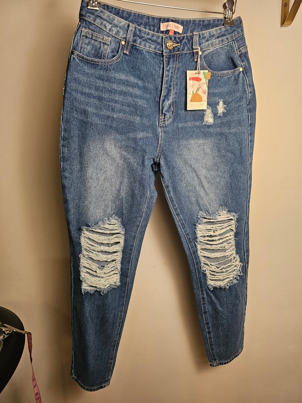 NWT Mele E Pede Distressed Ladies Boyfriend Jeans